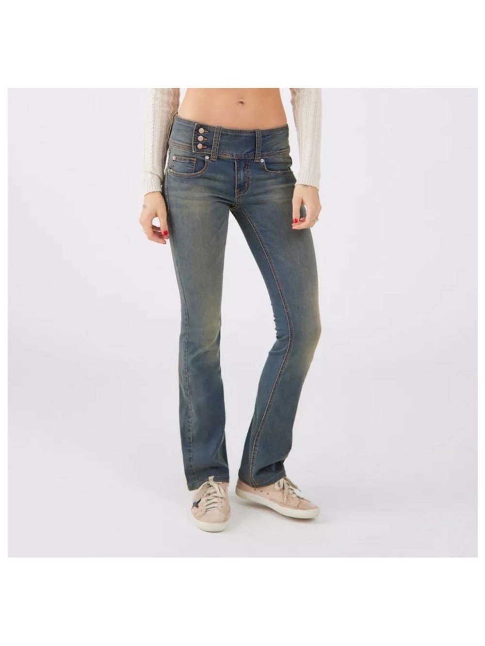 Women’s Mid-Rise Bootcut Jeans in Faded Blue- NWT